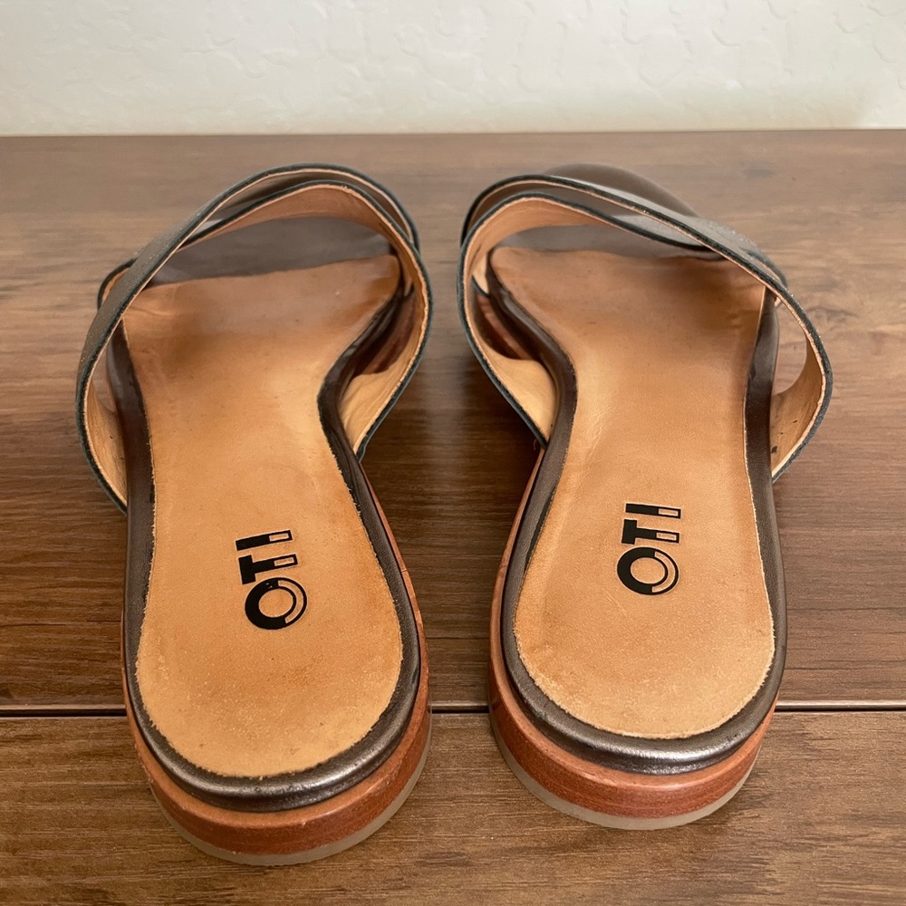 OTI Leather Slide Sandals Women’s 8 (Approx) Metallic Crisscross - Picture 4 of 8